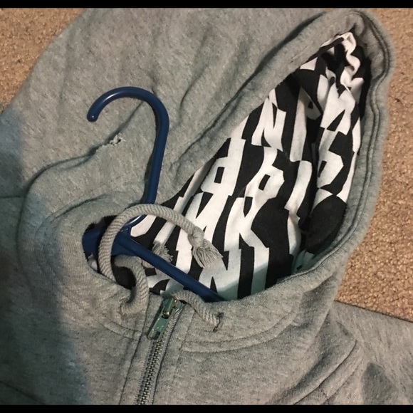 PINK SWEATER - Picture 2 of 3