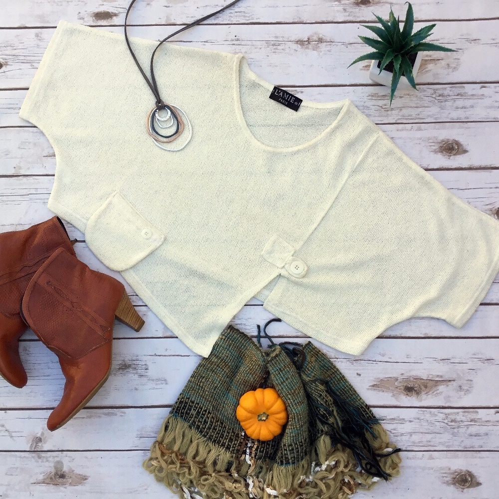 L'Amie de Paris Off White Knit Lagenlook Crop Top