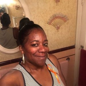 Meet your Posher, Dana