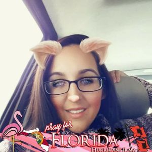 Meet your Posher, Damaris