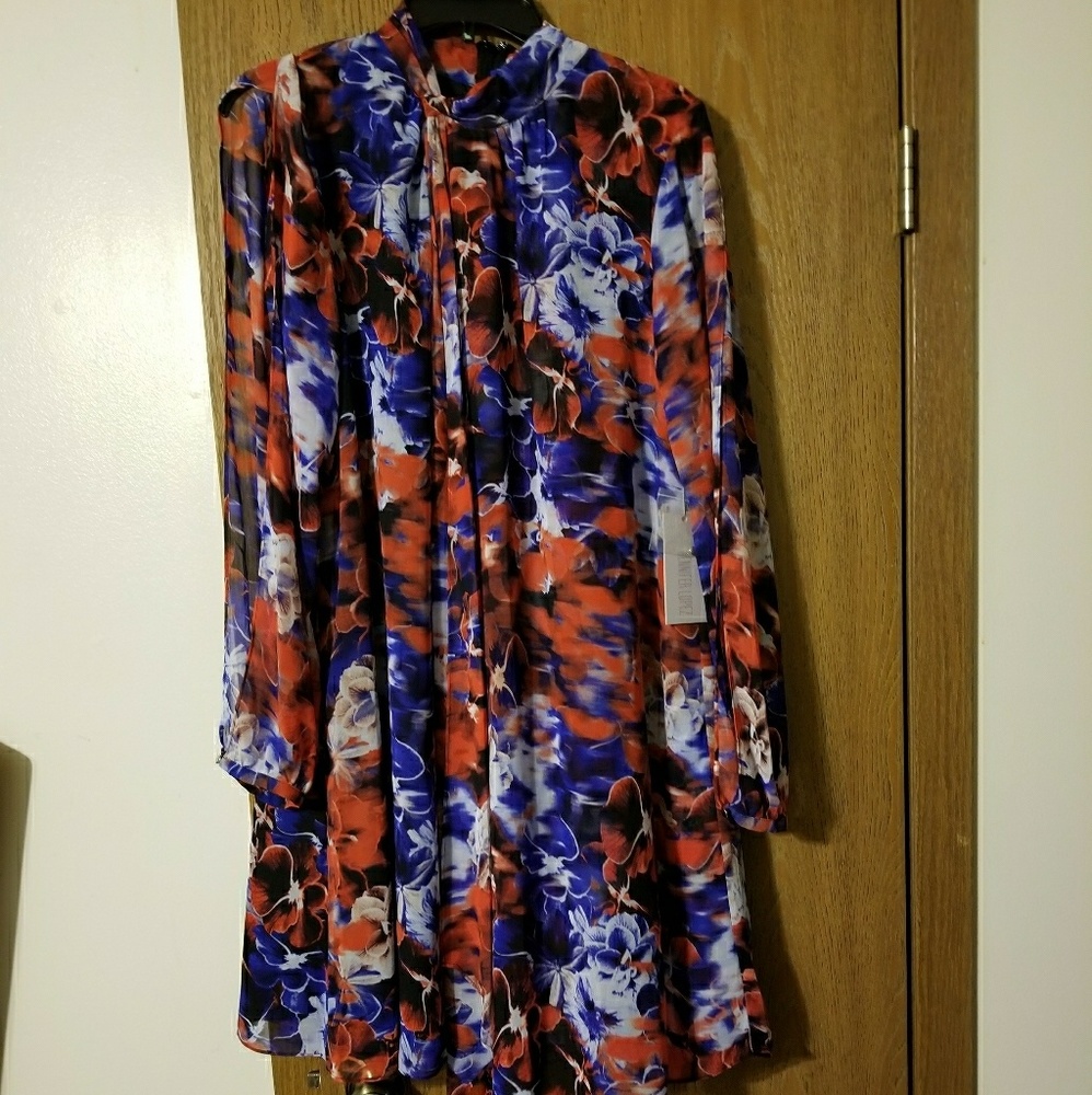 Brand new Jennifer Lopez dress