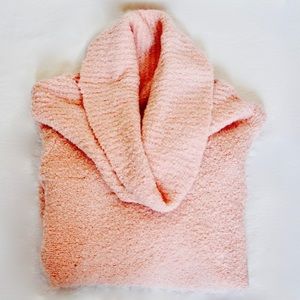 ❌SOLD ❌[Moda Internat'l] Boucle Cowl Neck Sweater