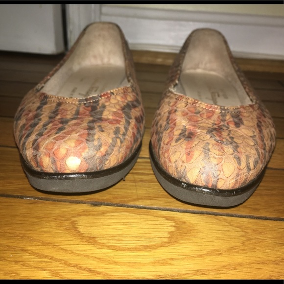 Salvatore Ferragamo brand new shoes - Picture 3 of 5