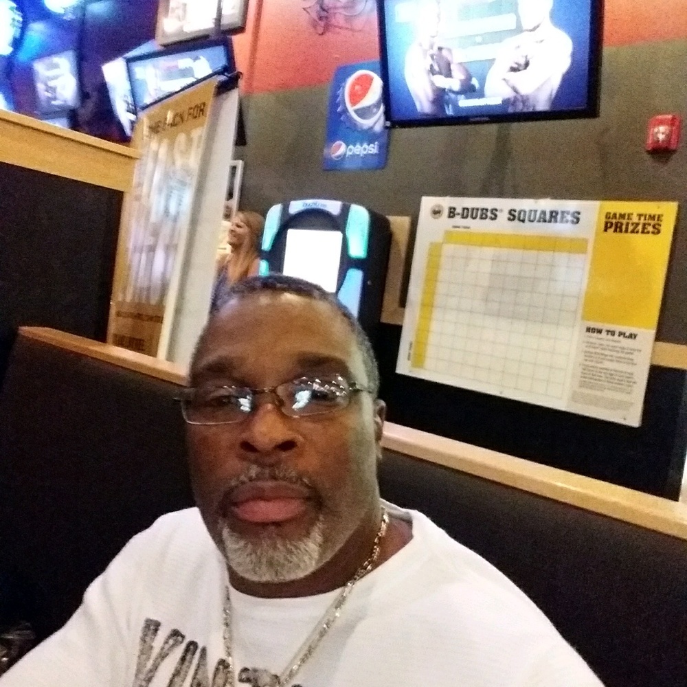 Meet your Posher, Larry