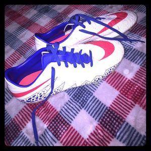 Nike US woman’s size 9 soccer cleat