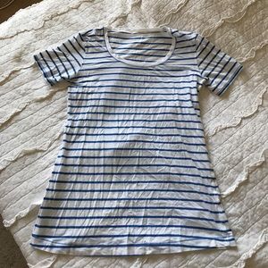 Lululemon short sleeve shirt
