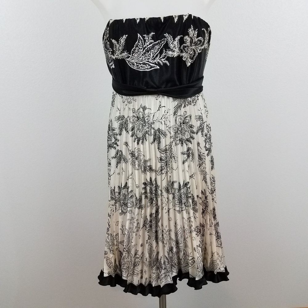 Rabbit Dress Pleated Strapless Black White