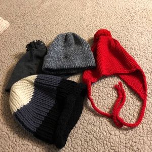 Bundle of 4 hats