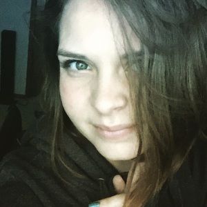 Meet your Posher, Cassie