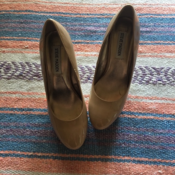 Steve Madden Nude Heels Size 7 1/2 - Picture 2 of 6