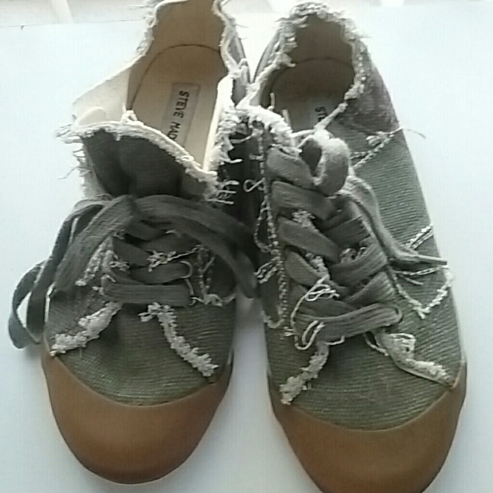 Steve Madden Distressed Sneakers