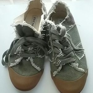 Steve Madden Distressed Sneakers