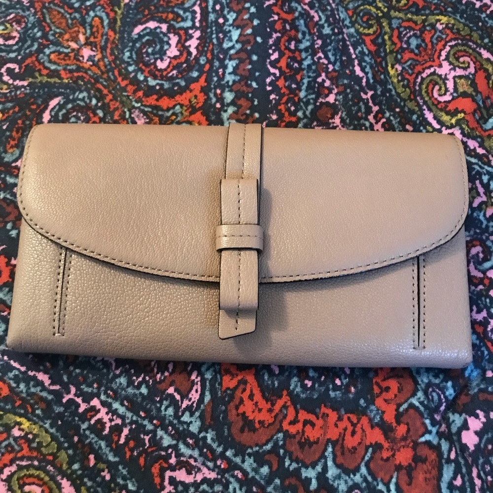 Brand New without tags Kate Spade Toupe Wallet