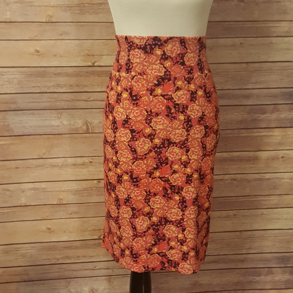 Lularoe Cassie XL Primrose pink and plum print