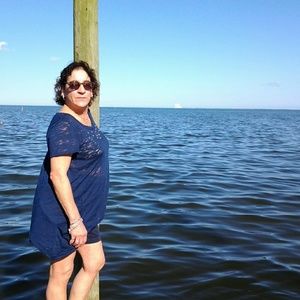 Meet your Posher, Debbi