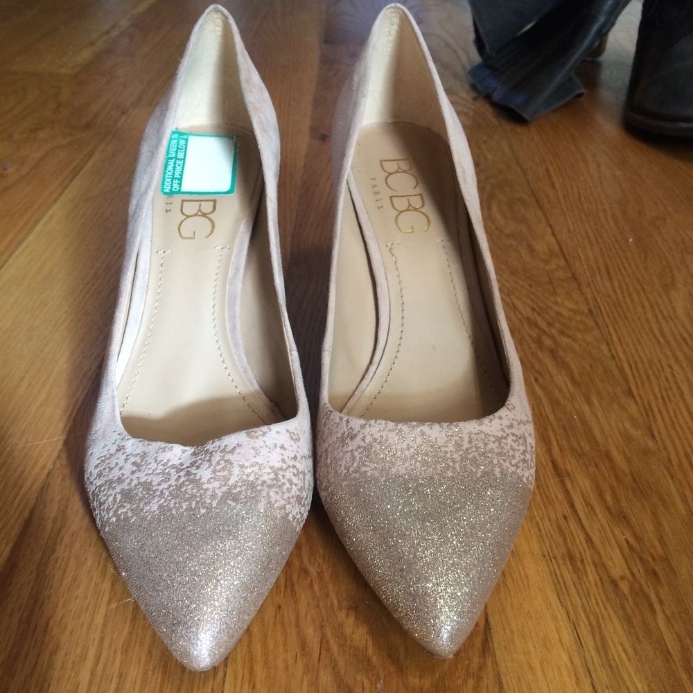 BCBG Paris Gaminkha Pumps