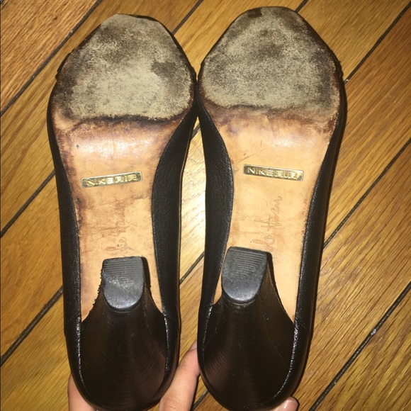 Cole Haan black pumps - Picture 4 of 4