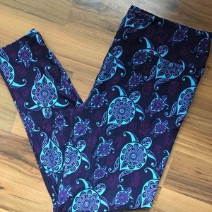 NEW! xtra Curvy yoga band leggings