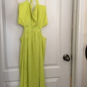 Size 4 NWOT BCBGeneration mint long cut-out