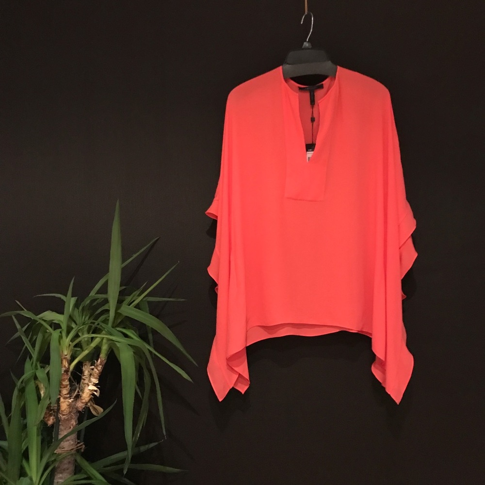 BCBG MaxAzria Flowy Coral/Peach Kaftan
