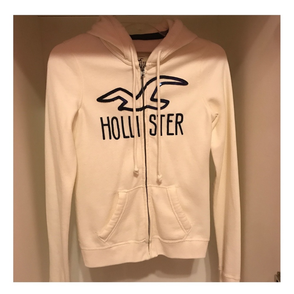 ✨Women's Hollister sweater✨