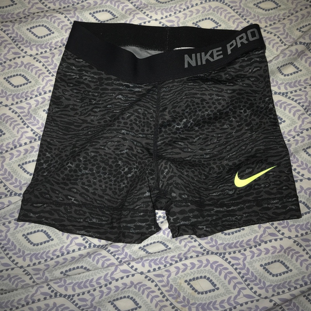 BRAND NEW. NEVER WORN Nike pro shorts