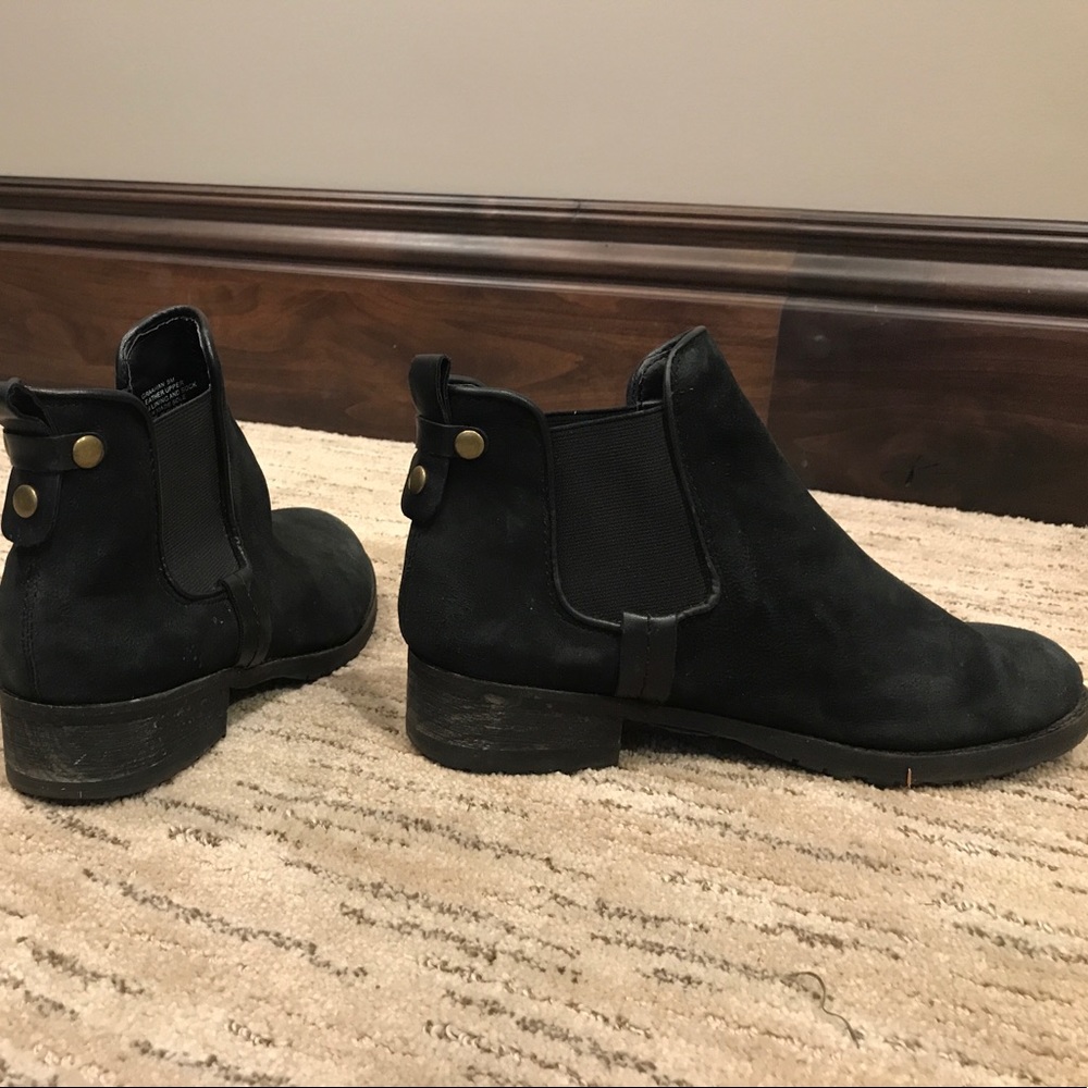 adorable steve madden boots!