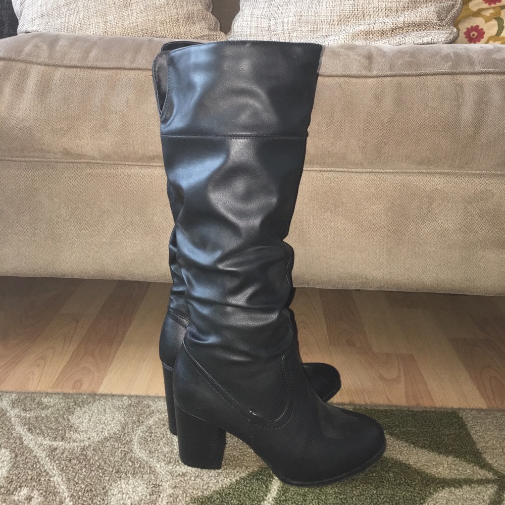 Black tall boots stacked heel size 7
