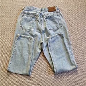 GORGEOUS light wash vintage Calvin Klein Mom jeans GORGEOUS light wash vintage Calvin Klein Mom jeans