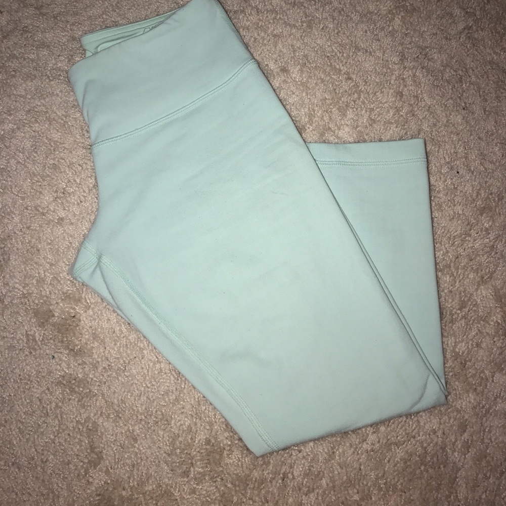 lulu crop leggings