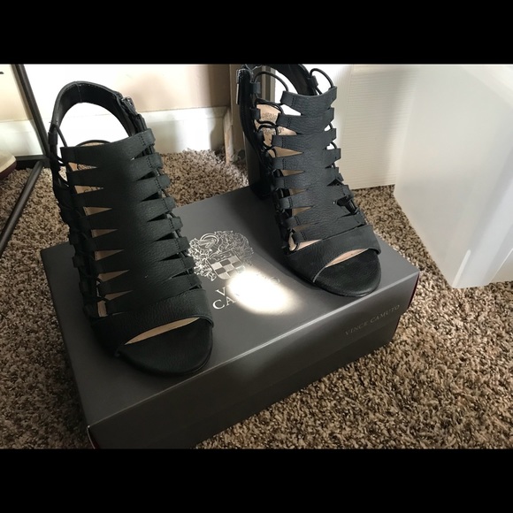 Vince Camuto black heels - Picture 2 of 6