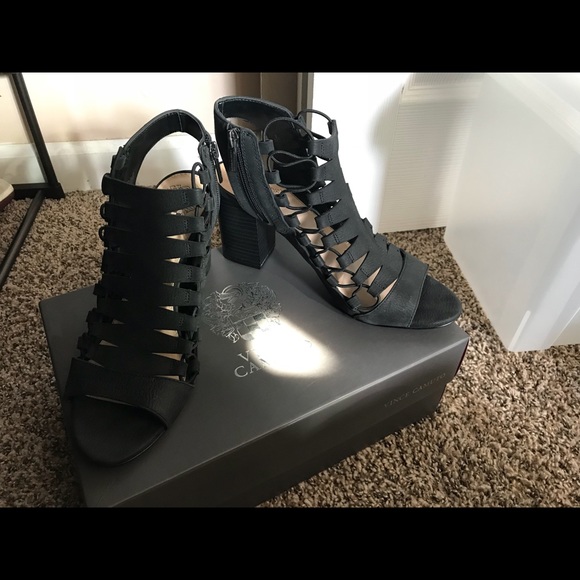 Vince Camuto black heels - Picture 5 of 6