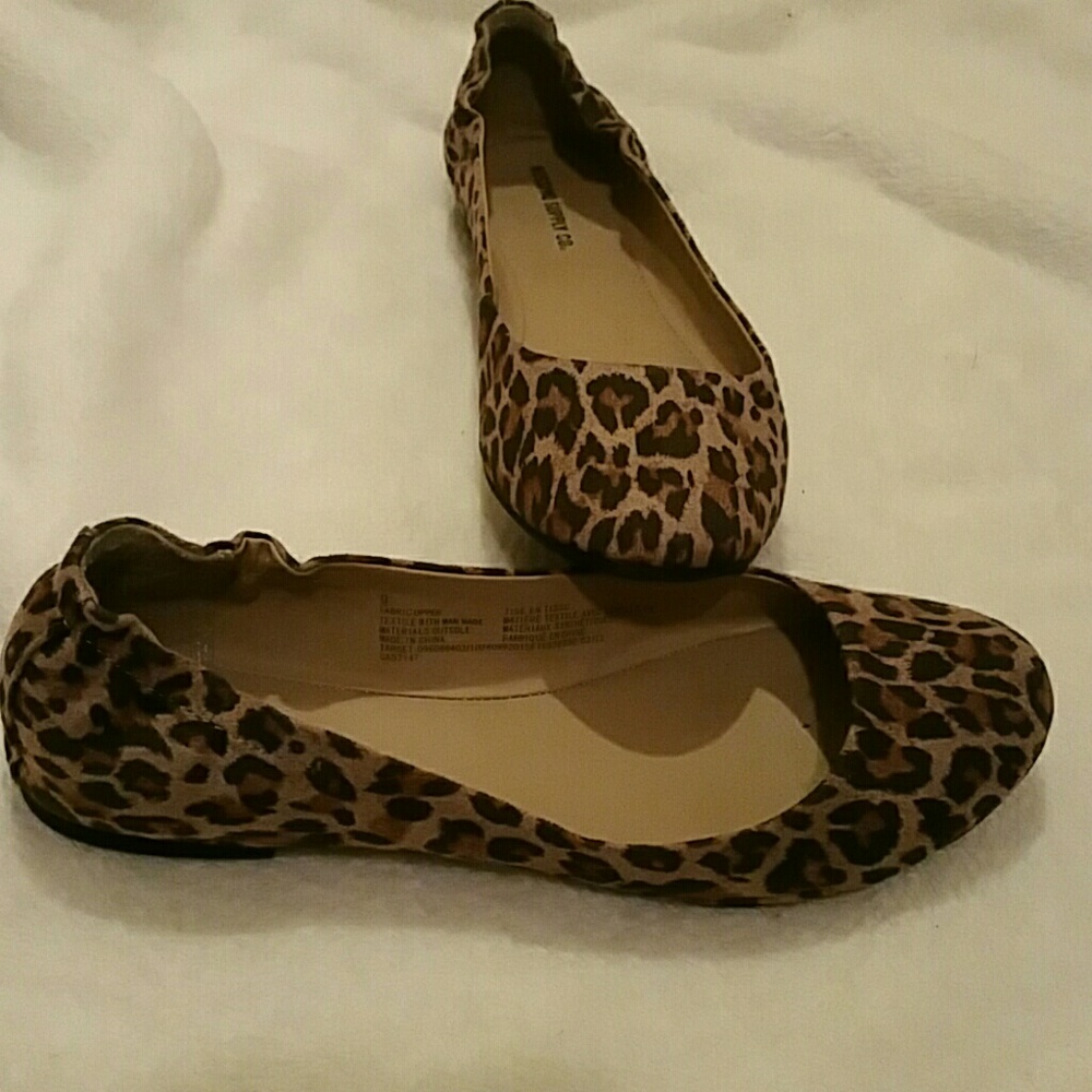 Mossimo slip on shoes