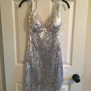 Silver sequin backless party dress