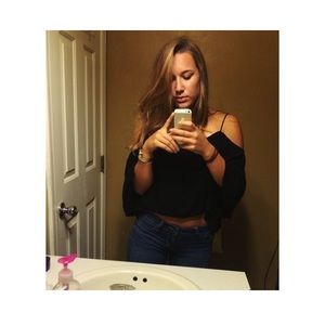 Meet your Posher, Christina