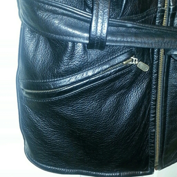 Black leather jacket - Picture 3 of 7