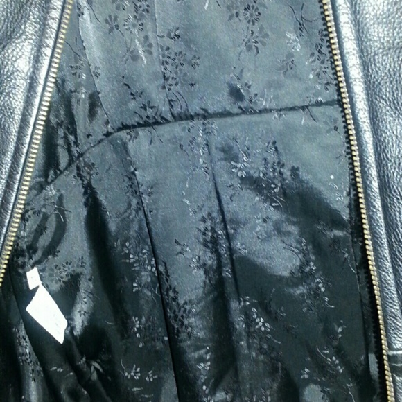 Black leather jacket - Picture 7 of 7