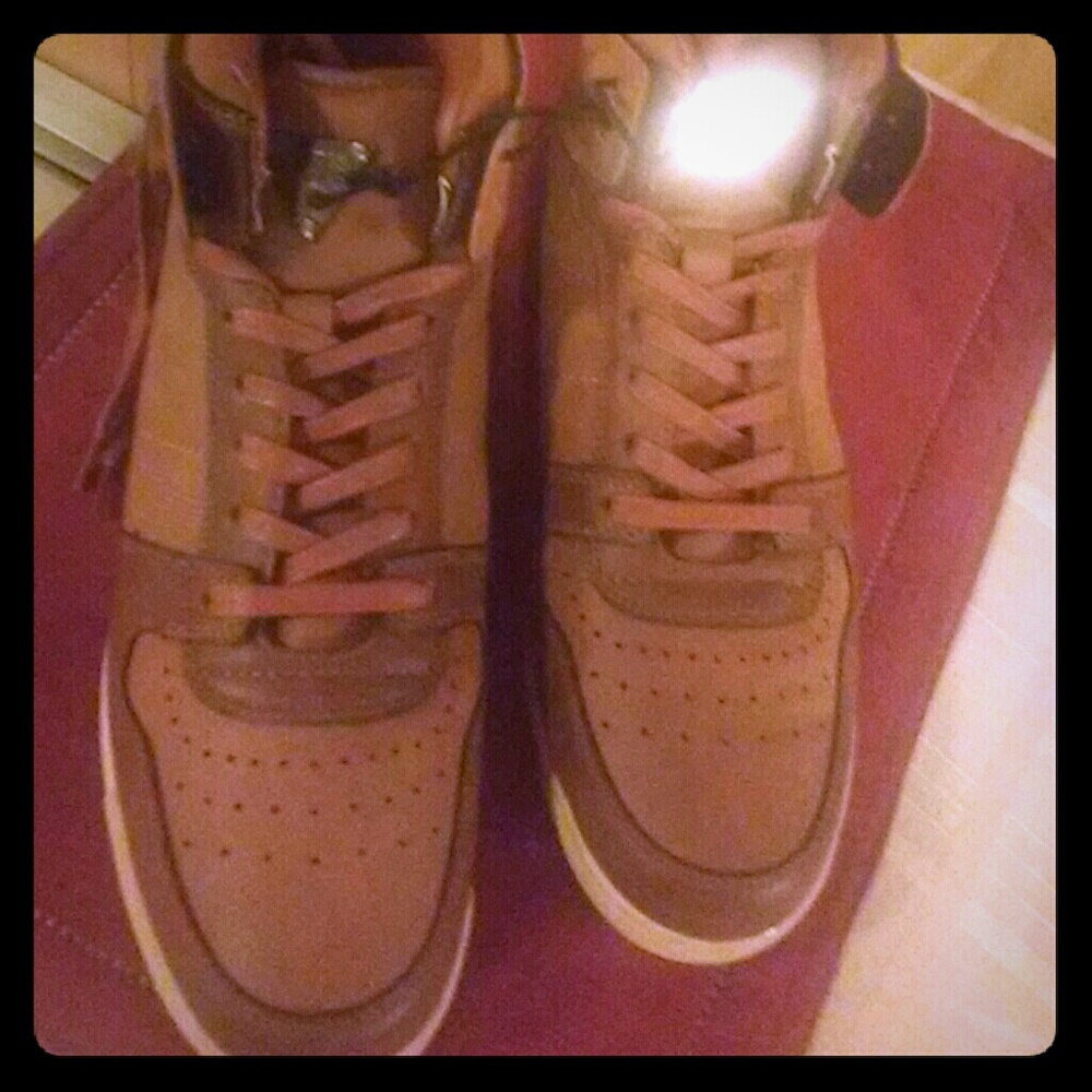 Classics guess dress up sneakers