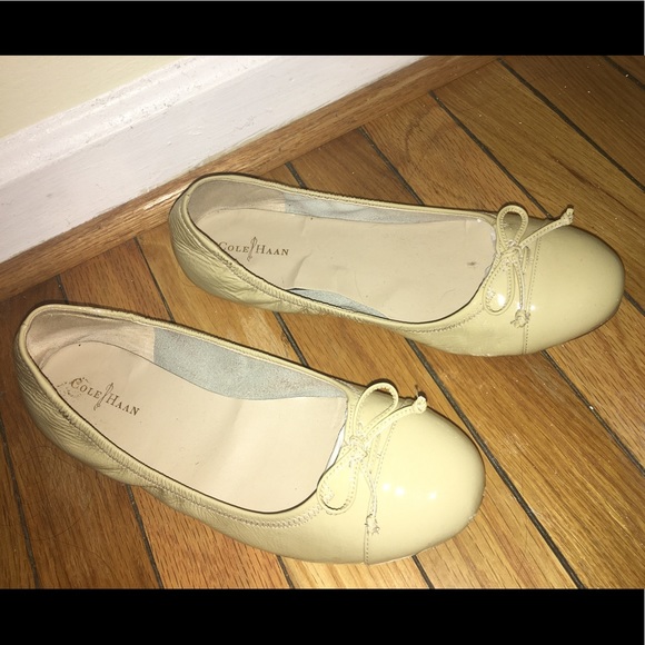 Cole Haan nude beige flats - Picture 2 of 5