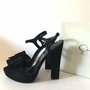 ⭐️ Jessica Simpson ⭐️ Black High Heel Bow Tie