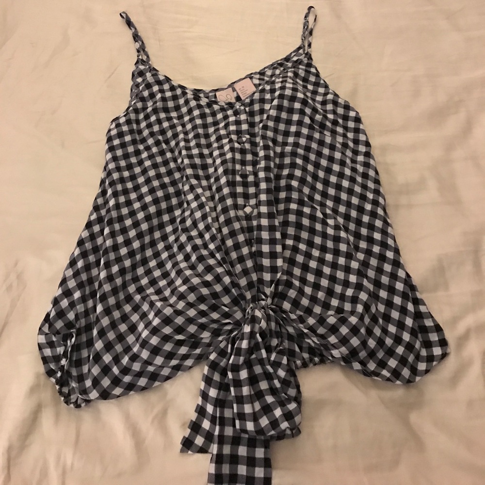 Black and white button up slouchy Top
