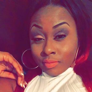 Meet your Posher, Mia