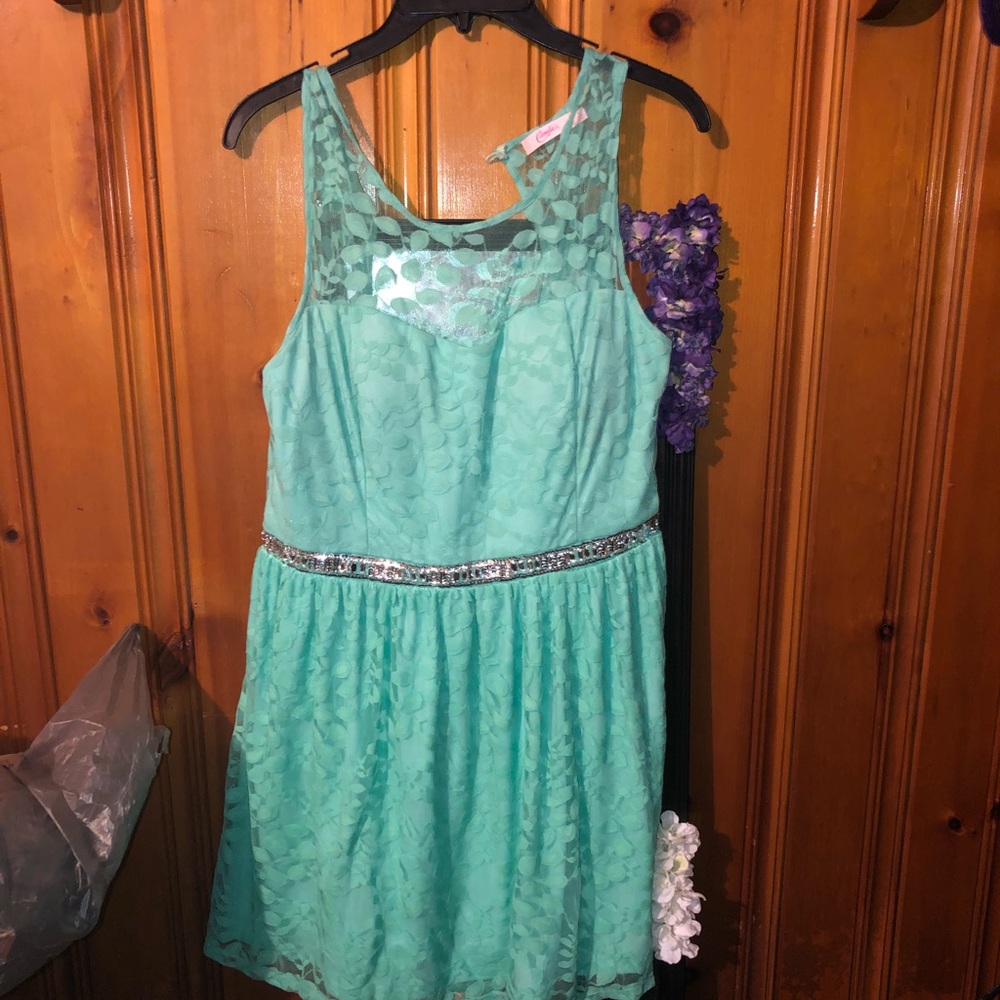 Never worn