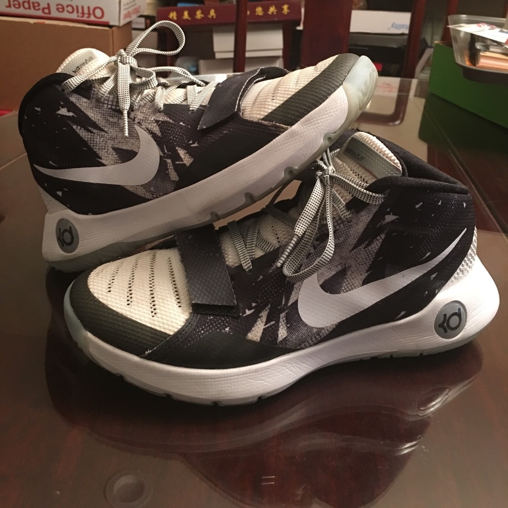 Nike KD Trey 5 lll V Kevin Durant Size 10.5
