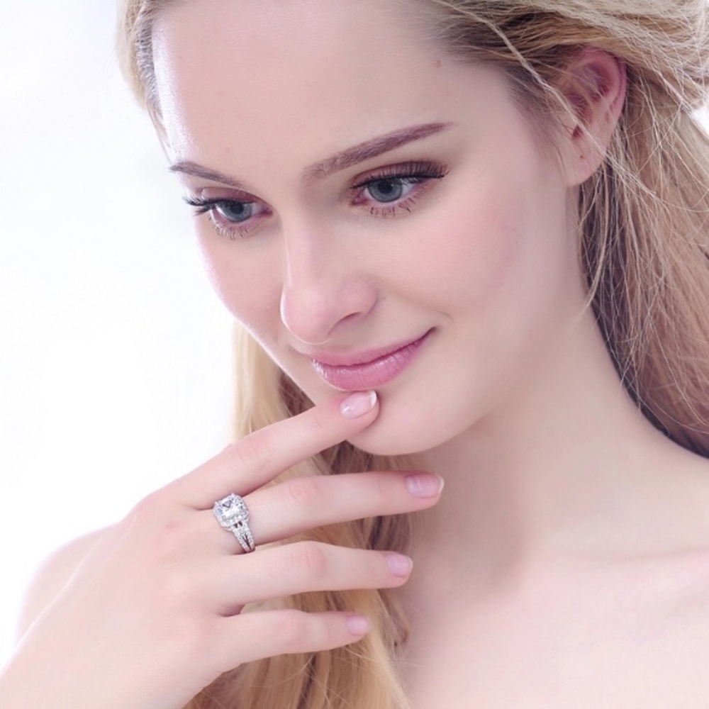 Wedding Ring. Trendy ! - Picture 4 of 4