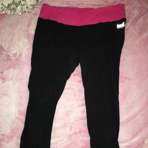Black work out capris size XL