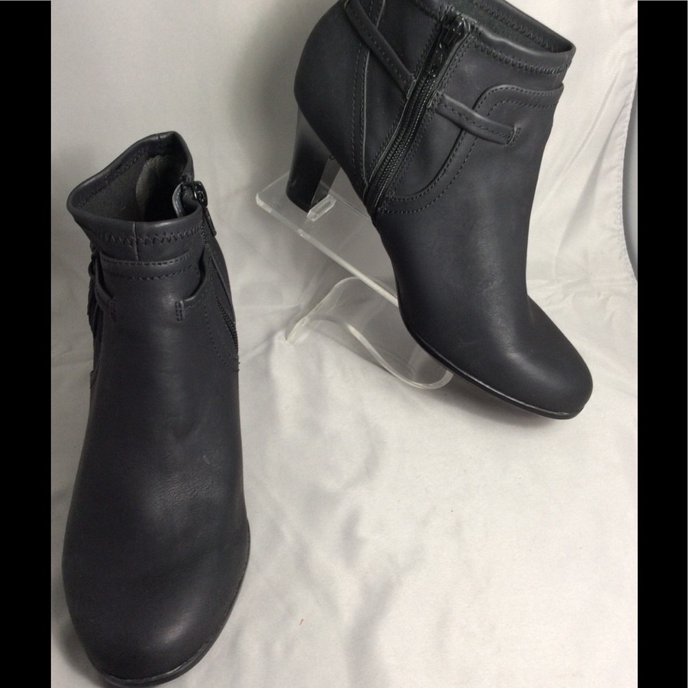 Aerosoles Heelrest new black booties 7.5m