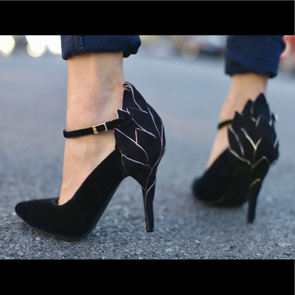 B Brian Atwood Serafina velvet & suede pumps