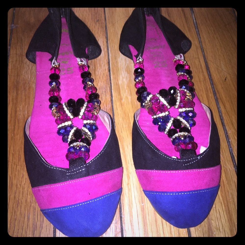Gorgeous magenta fuchsia flats.