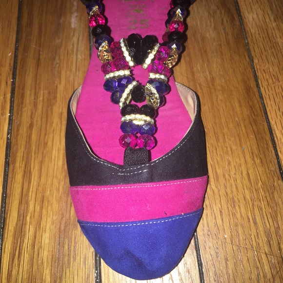 Gorgeous magenta fuchsia flats. - Picture 2 of 2